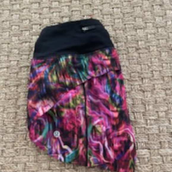 multi color size 4 Lululemon shorts 4 inch - Picture 2 of 3
